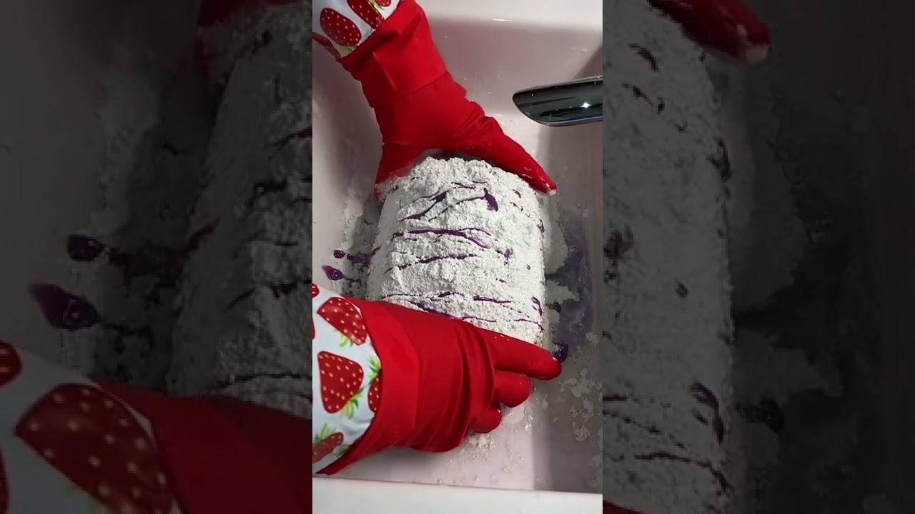 ASMR Sponge Squeeze🍇 #asmr #spongesqueezing #asmrcommunity #satisfying #oddlysatisfying #relax