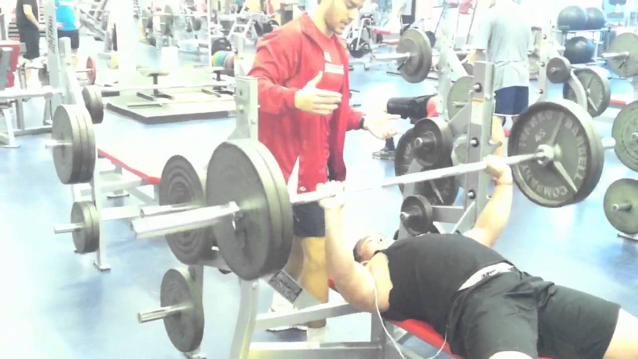 Danny Quach Beast Sports 225x23 flat bench 275x3 w/pause