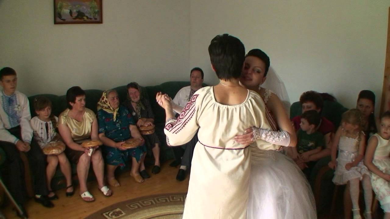 Весілля. Благословенний танець.