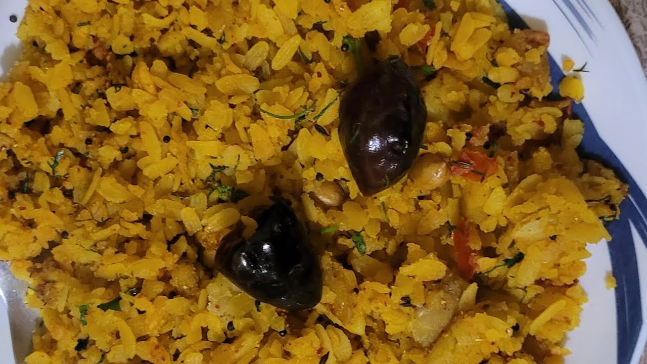 Bataka poha.( Aloo aur poha ka nashta). Healthy nashta. 😋😋😋😋