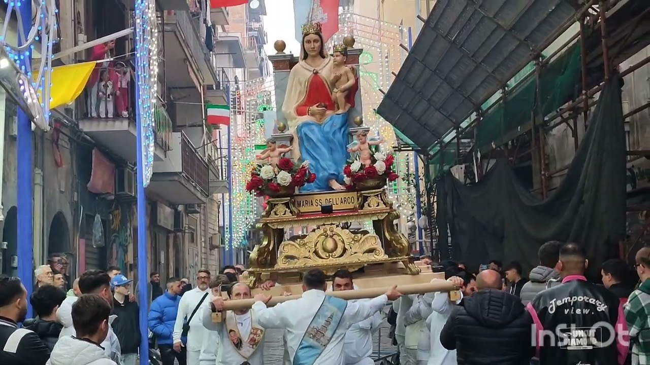 Associazione Maria Dell'Arco Via Antonietta De Pace Piazza Mercato Napoli Alzabandiera 23/03/2025