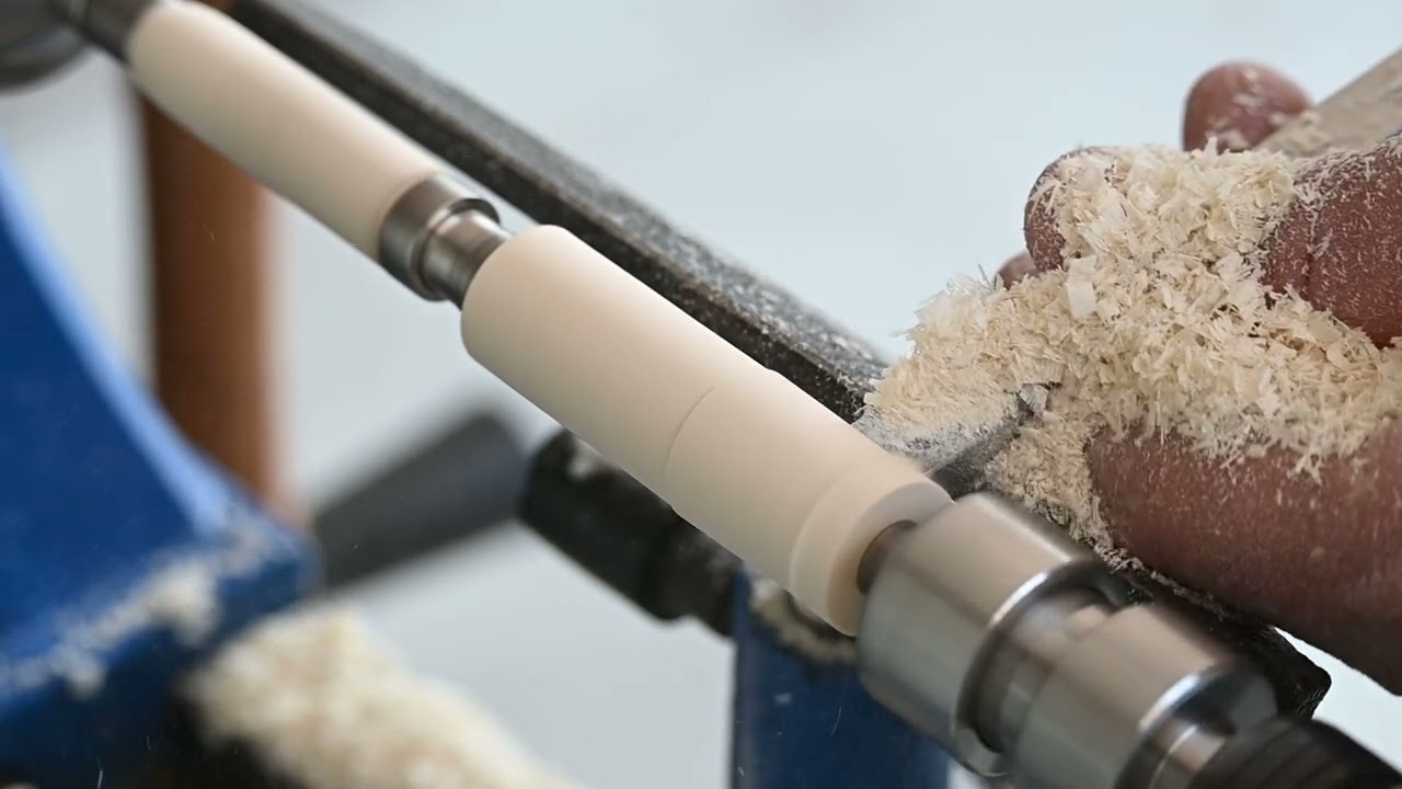 Pen Turning | Holly with Gunmetal European Round Top Pen