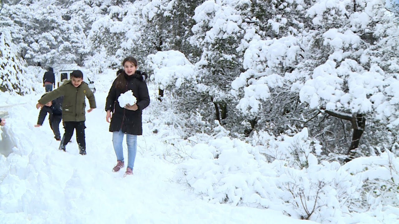 La neige a TALA GUILEF aujourd’hui le 28/11/2021 البرنوس الابيض في تالا قيلاف