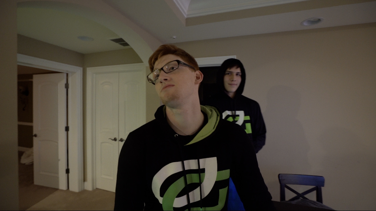 FRIENDLY ROASTS AT THE @SCUFGAMING HOUSE!