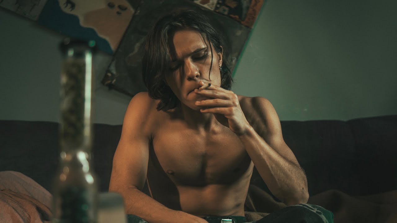 Wojtek Geniusz ft. Feno - WAMPIR [Official Music Video]