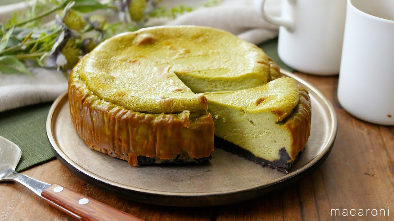 【抹茶チーズケーキ】抹茶の濃厚で贅沢な味わい！本格的な仕上がり♪｜macaroni（マカロニ）