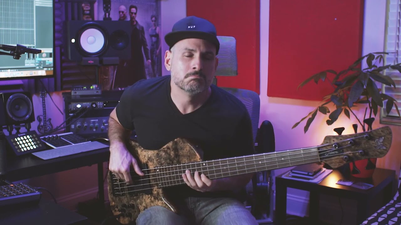 Roland Sp404MK2, Singular Sound Looper and Bass / Diego Paredes