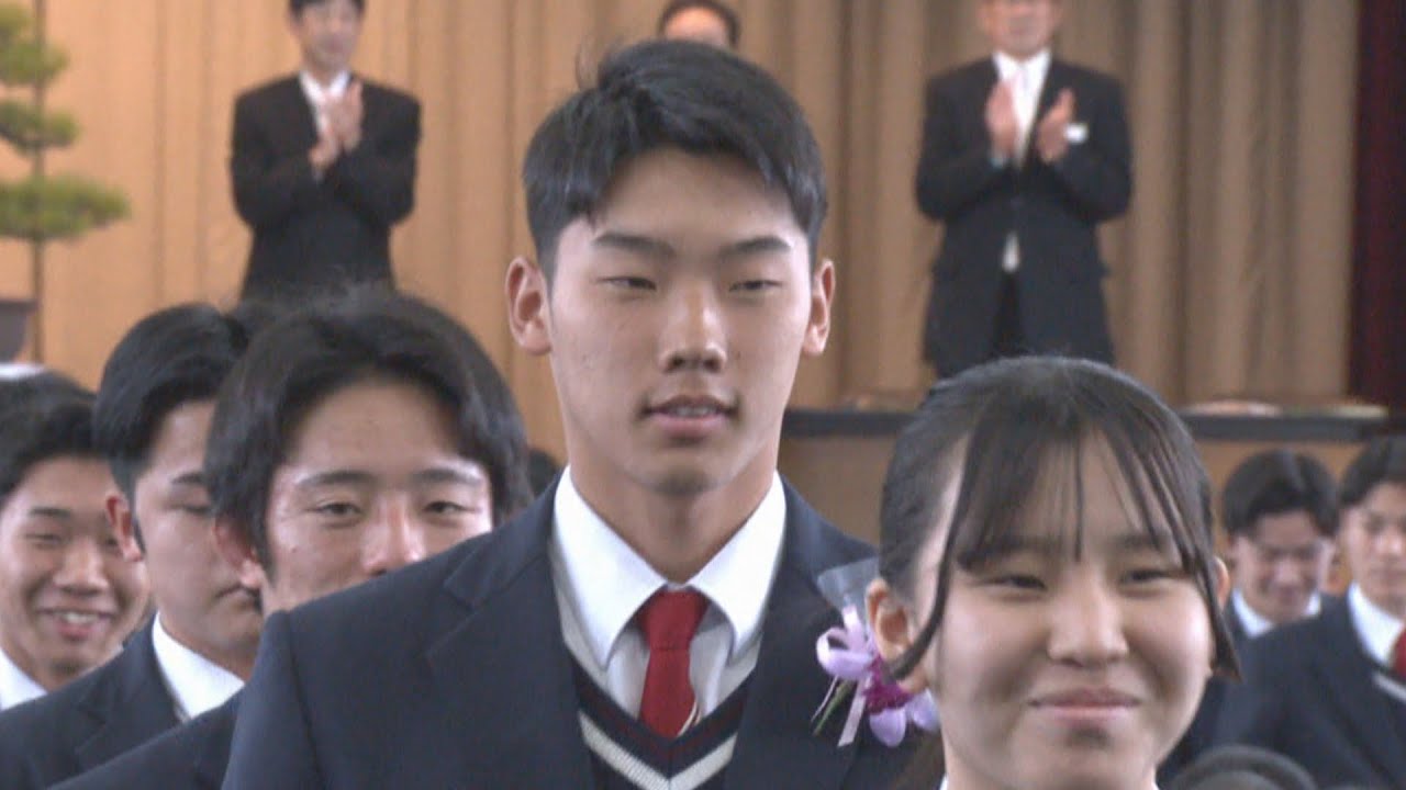 横浜DeNA・田内真翔選手がおかやま山陽高校を卒業　プロ野球での活躍誓う
