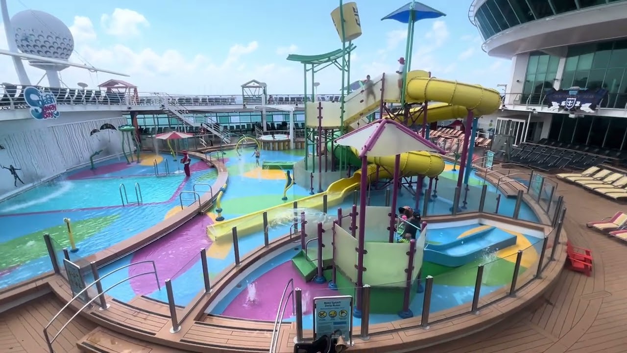 Independence of the seas Kids Pool view 