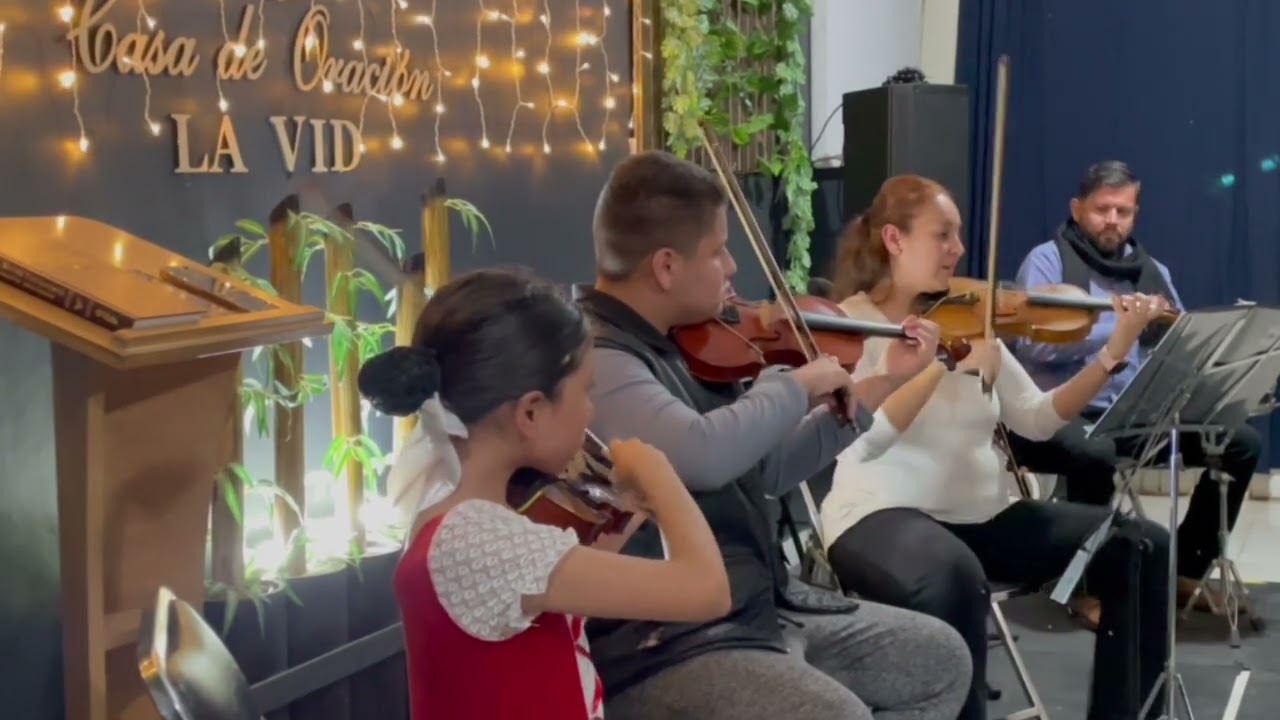 Especial de Navidad ensamble de cuerdas, el niño del tambor 