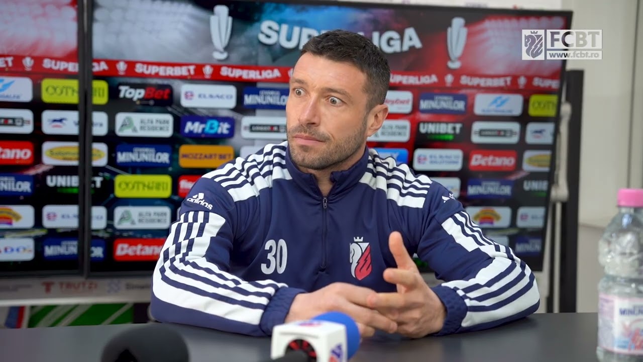 Alexandru Țigănașu înainte de partida dintre FC Botoșani și Petrolul Ploiești