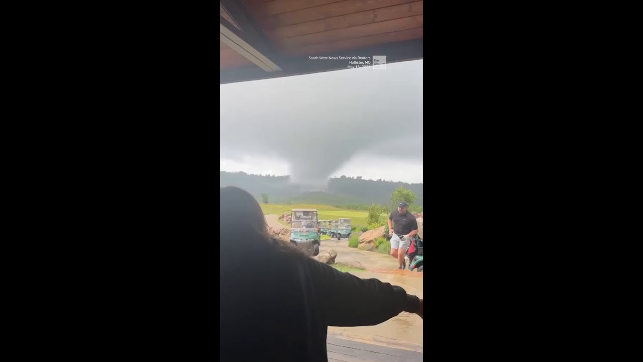 Missouri Golfers Race To Get Away From Tornado