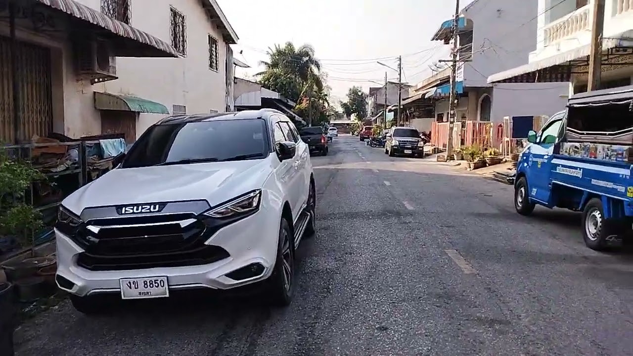 อยากให้ถึงงานรำลึกพุ่มพวงไวๆ  น้องต้นข้าวต้องไปออกงานแน่ๆปีนี้ ชอบมากงานพี่ผึ้งยิ่งใหญ่มาก