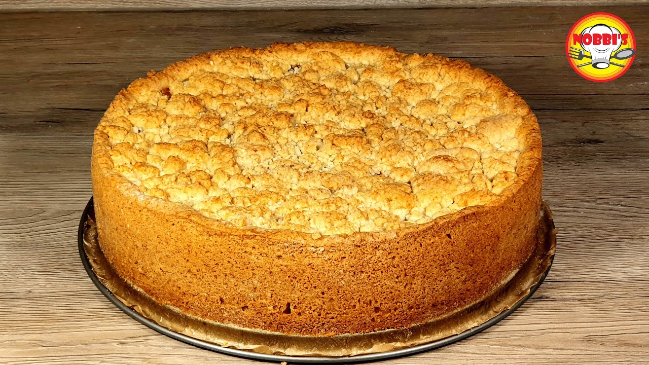 Streuselkuchen mit Kirschen und Pudding