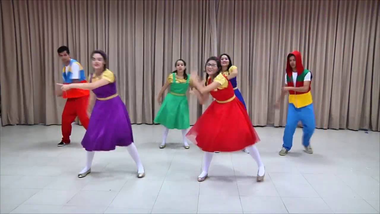 Quem crê em Deus - Cristina Mel (Coreografia)