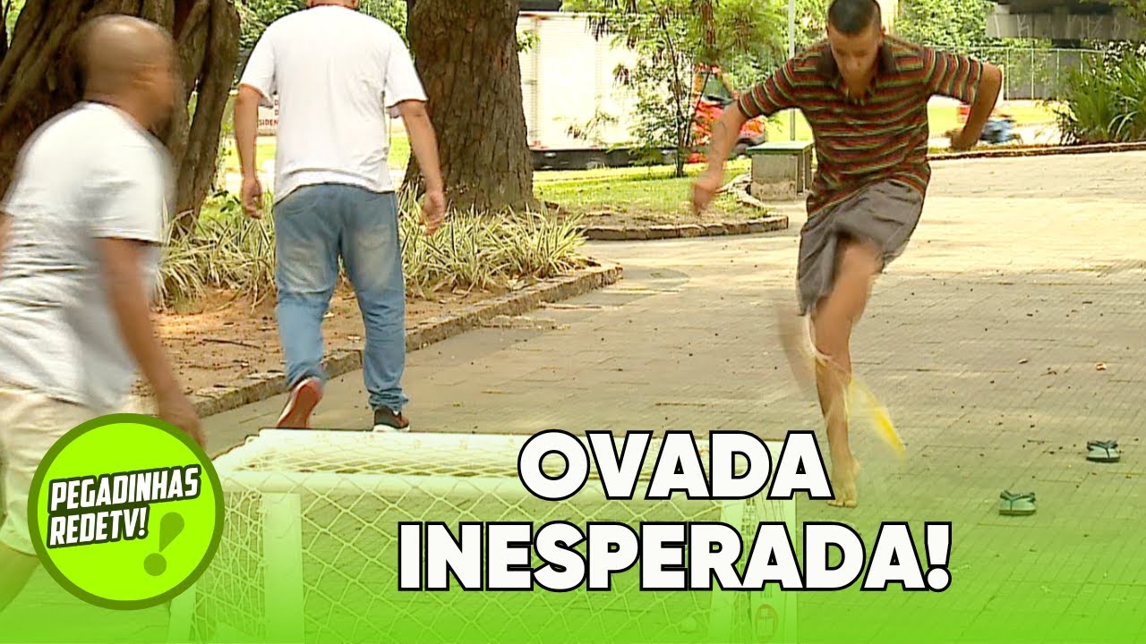 BOLINHA DE PING PONG OU OVO? TONINHO TORNADO PREPARA UMA PEGADINHA PARA A GALERA NA RUA!