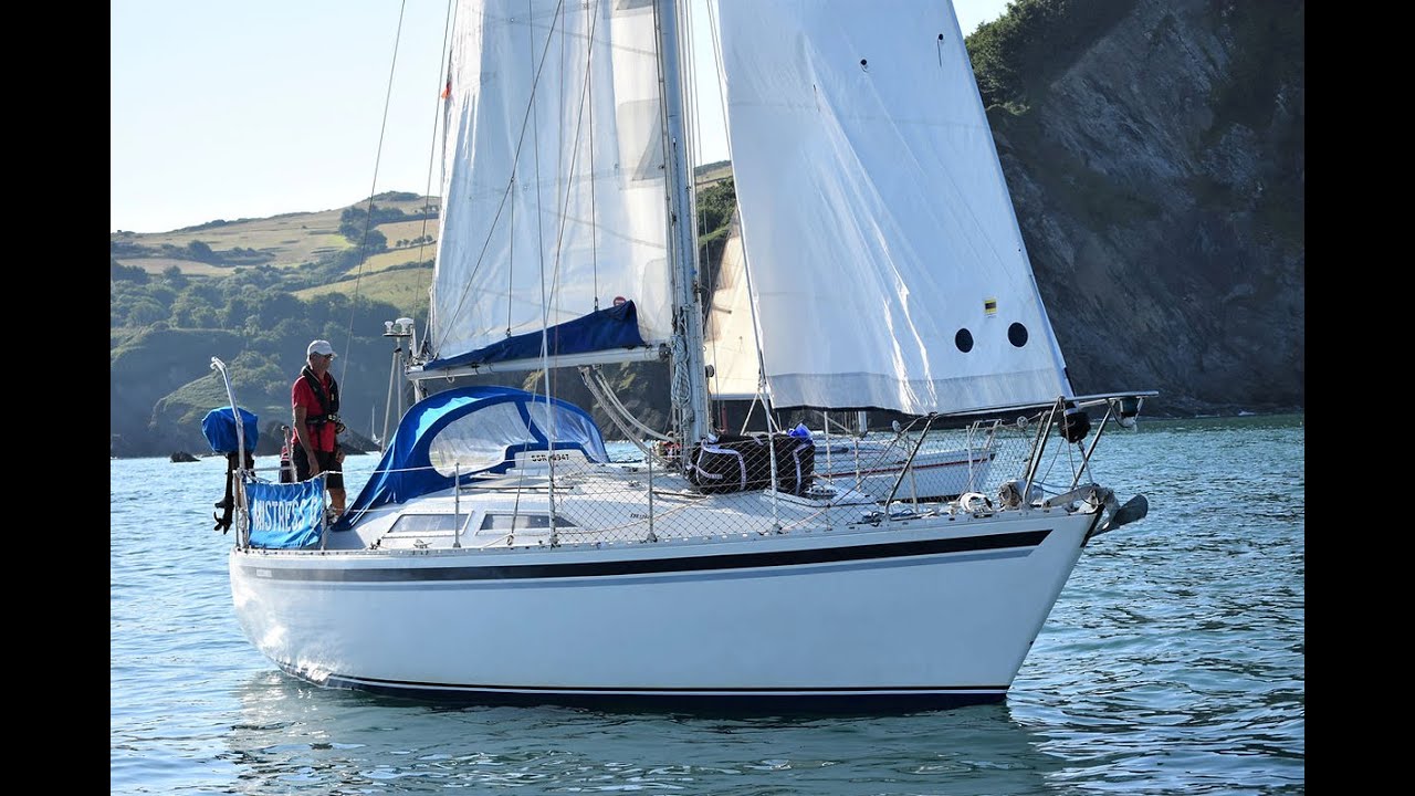 Sailing Mistress Q Ep1 - first sail on my Moody31