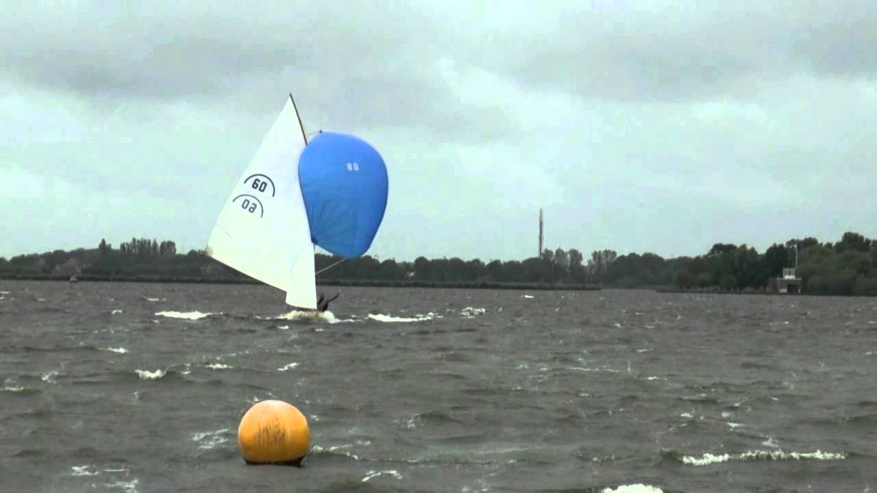 NK Regenboogklasse 2012 bij harde wind