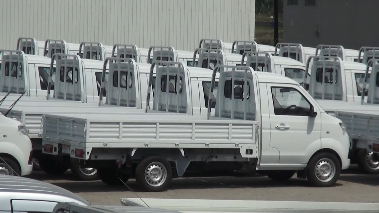 Mengintip Pabrik Mobil 'Esemka' di Boyolali