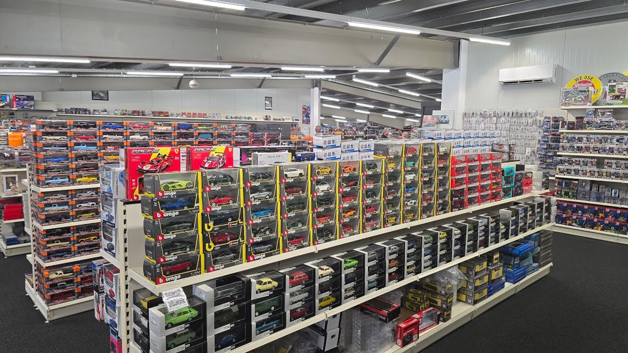 Let's check this crazy big Diecast Car store! Tom's in the Netherlands. 