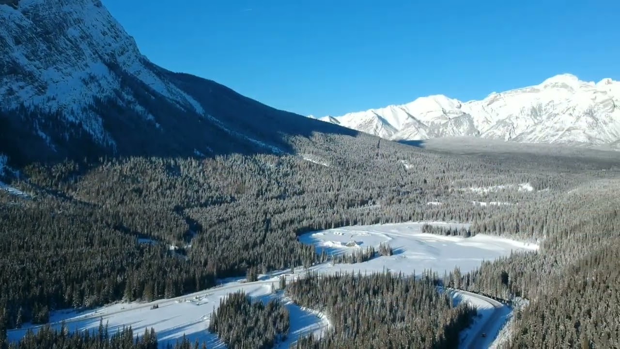 Banff, Alberta 🇨🇦 Winterscapes #WinterRoadTrip #AlpineViews