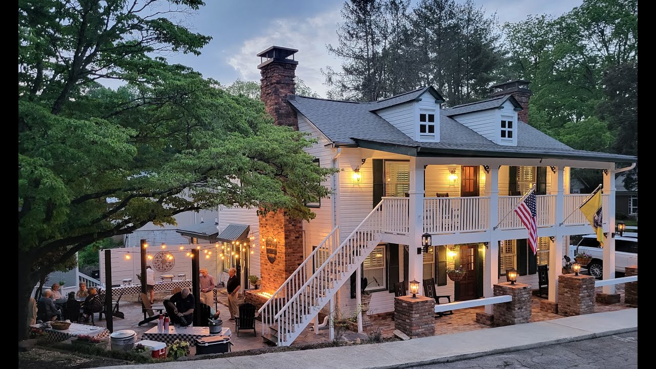 Welcome To Dahlonega Inn On Main