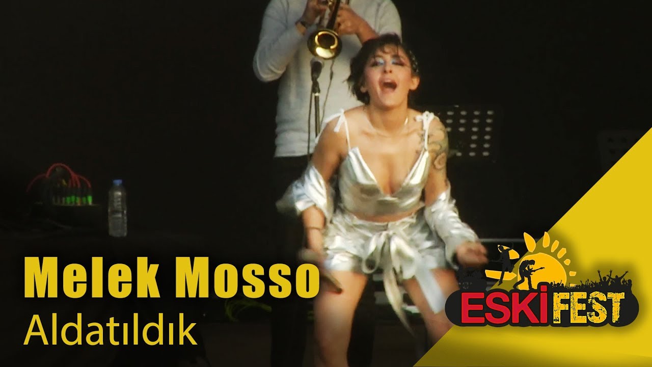 Melek Mosso - Aldatıldık (Performance)