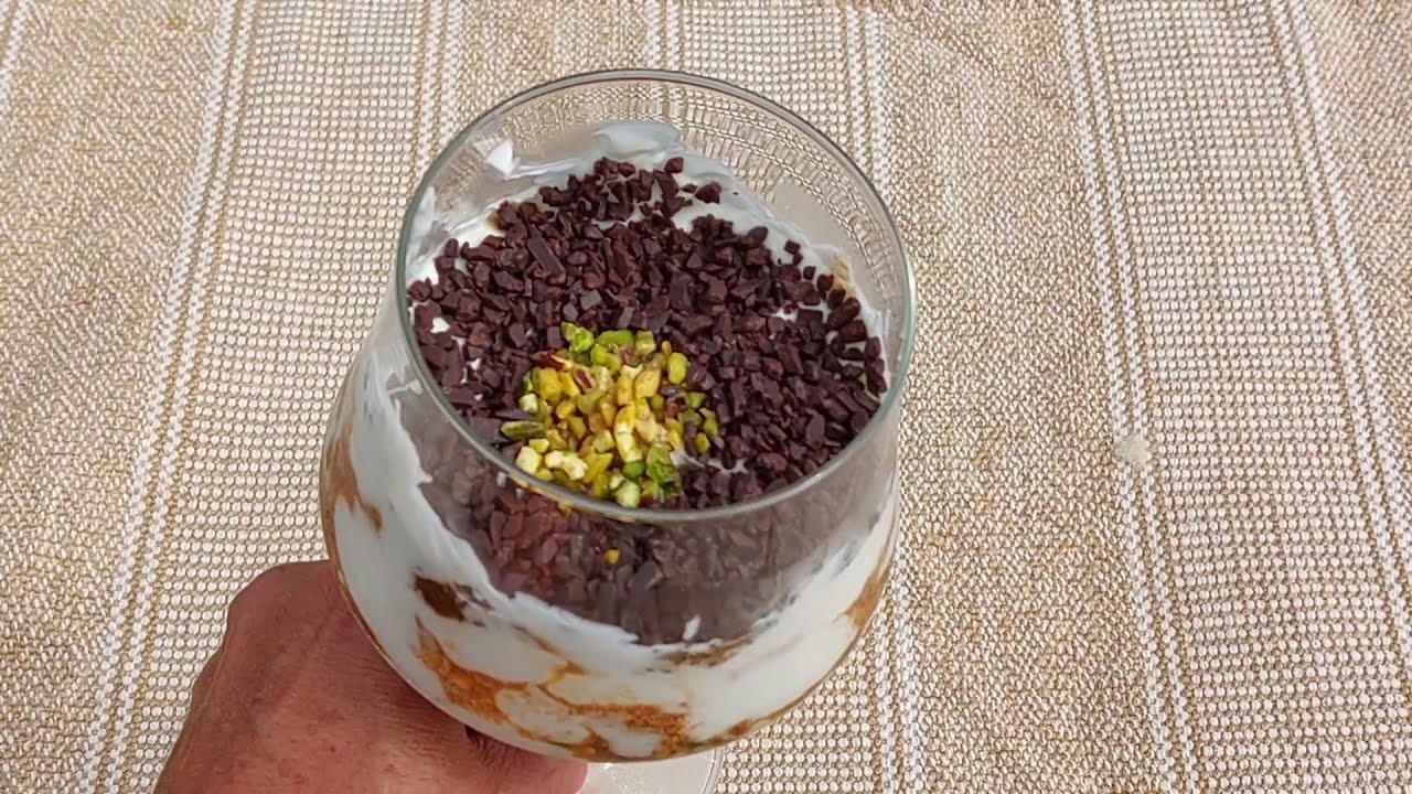 DESSERT ALLO YOGURT GRECO . Proteico e buono, CON POCHI GRASSI.