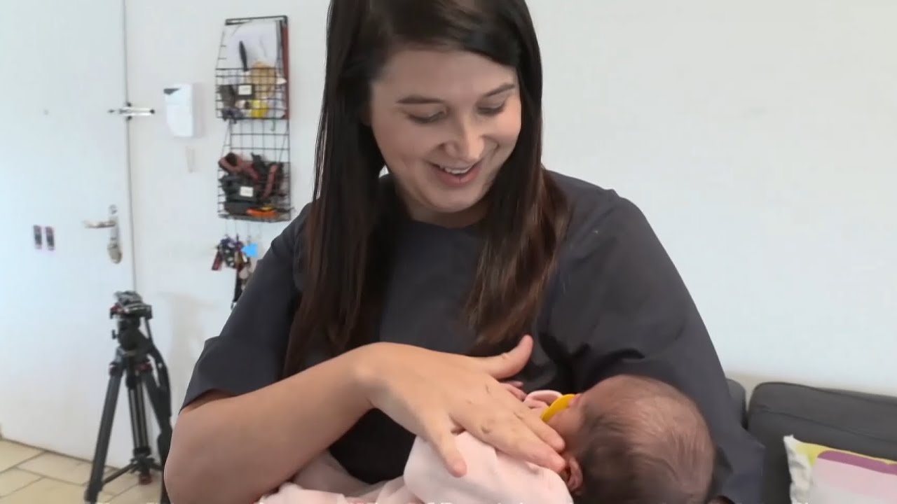 לידה בשפת הסימנים | ח