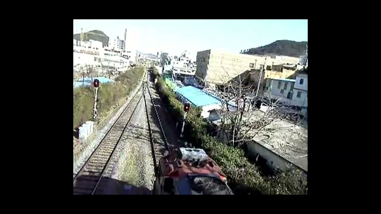 KTX-TGV~[일반산천] 110000호대 1차분 갑종회송으로 구 진영역에서 대기중이었다가 다시 출발하는 견인 디젤기관차 (2009년)