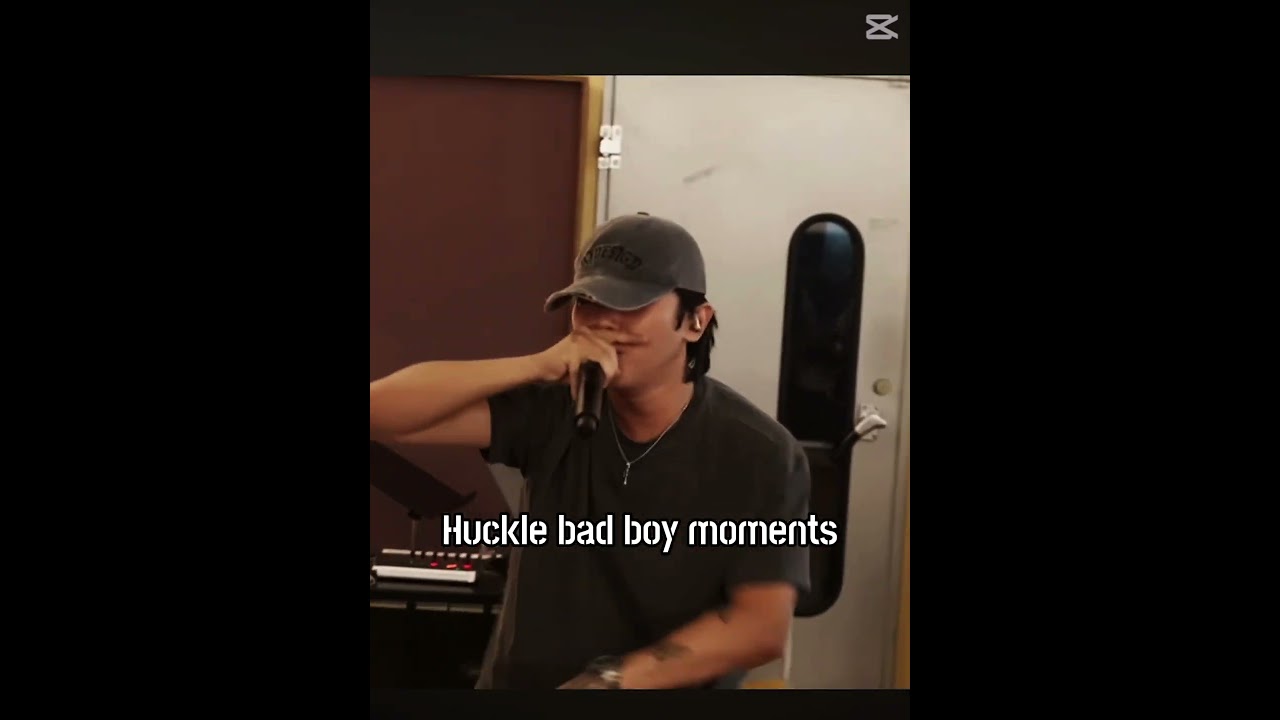#beatpellahouse #huckle Huckle bad boy😜 btw u know bph changed their profile photo and themselves😌