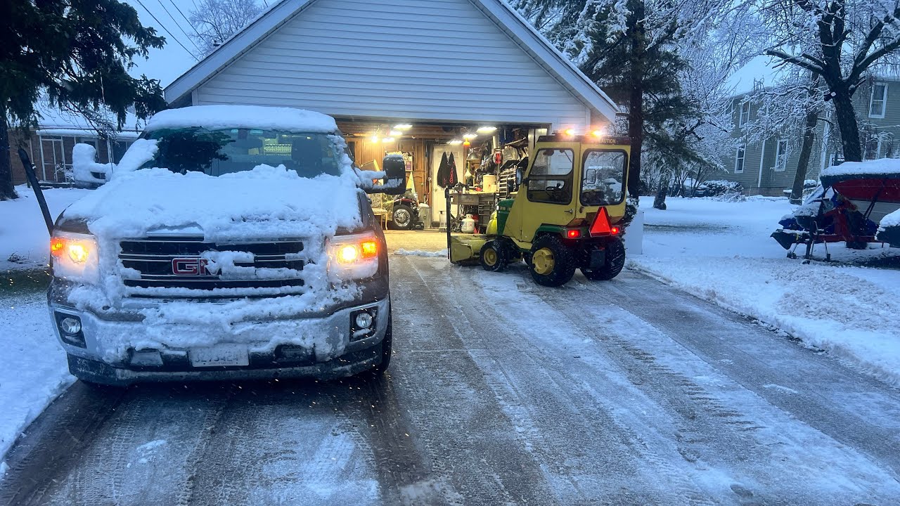 28 boring minutes of my 1992 John Deere 318 clearing snow, snow blowing 6” wet heavy snow