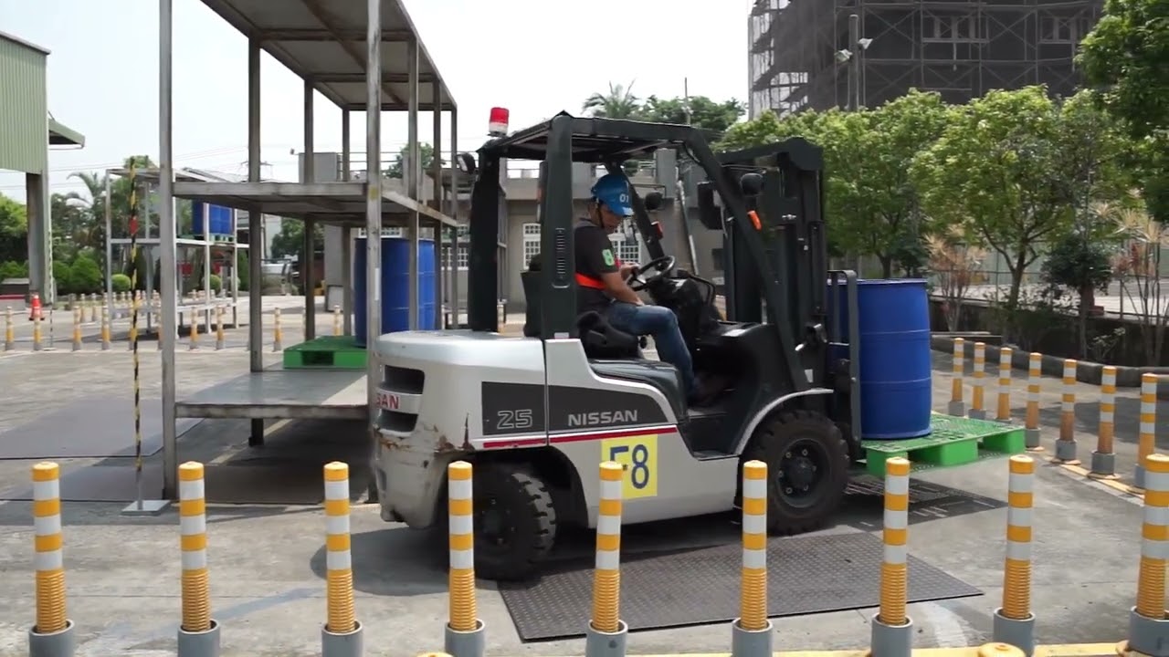台灣省工商安全衛生協會附設中壢職業訓練中心-堆高機第三站教學影片