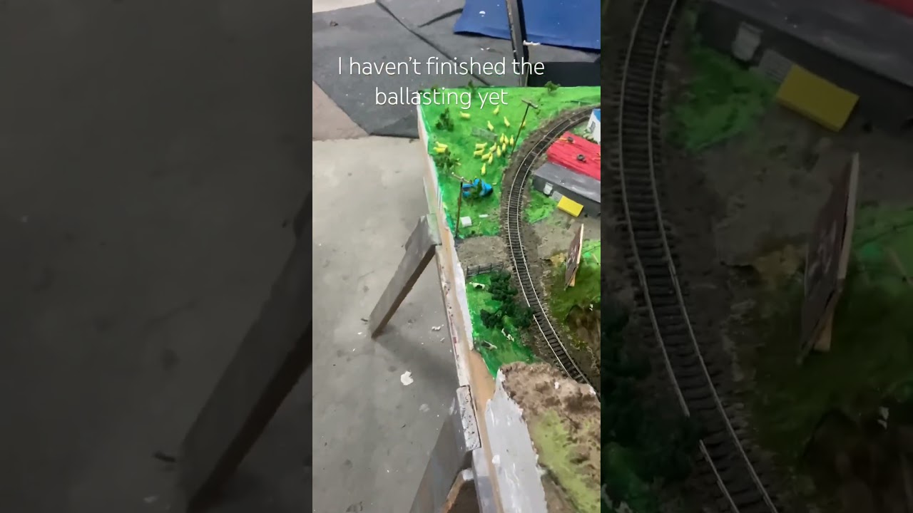 ( model railway builds) The Ballasting isn’t finished yet 