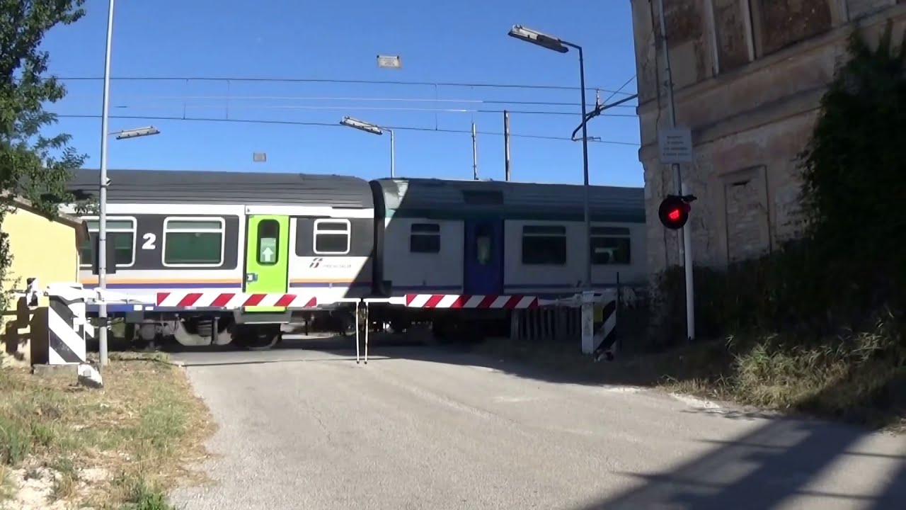Passaggio a livello San Giacomo (PG)// level crossing