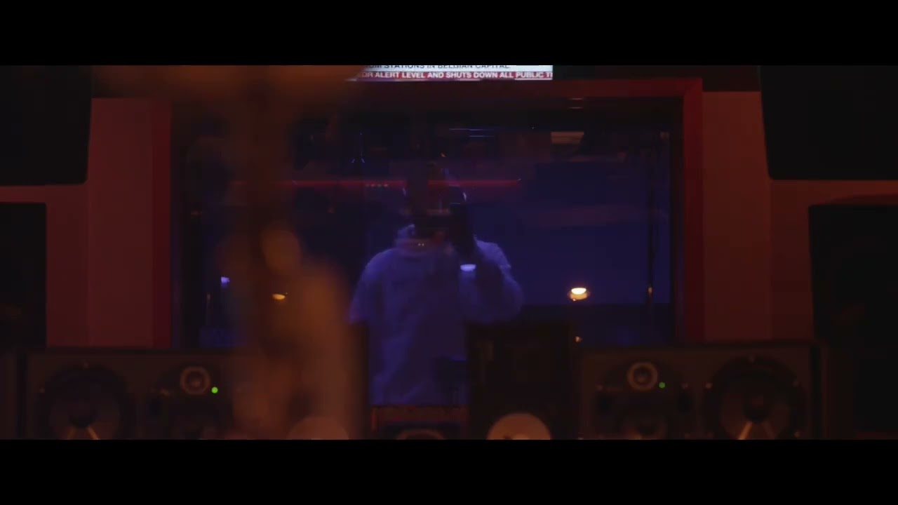 Drake recording his entire verse for &ldquo;9&rdquo; in one take