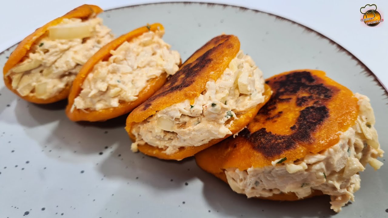 AREPAS de BATATA rellenas de POLLO DESMECHADO🍗 - MUY SABROSAS 😋 #recetas #arepasvenezolanas