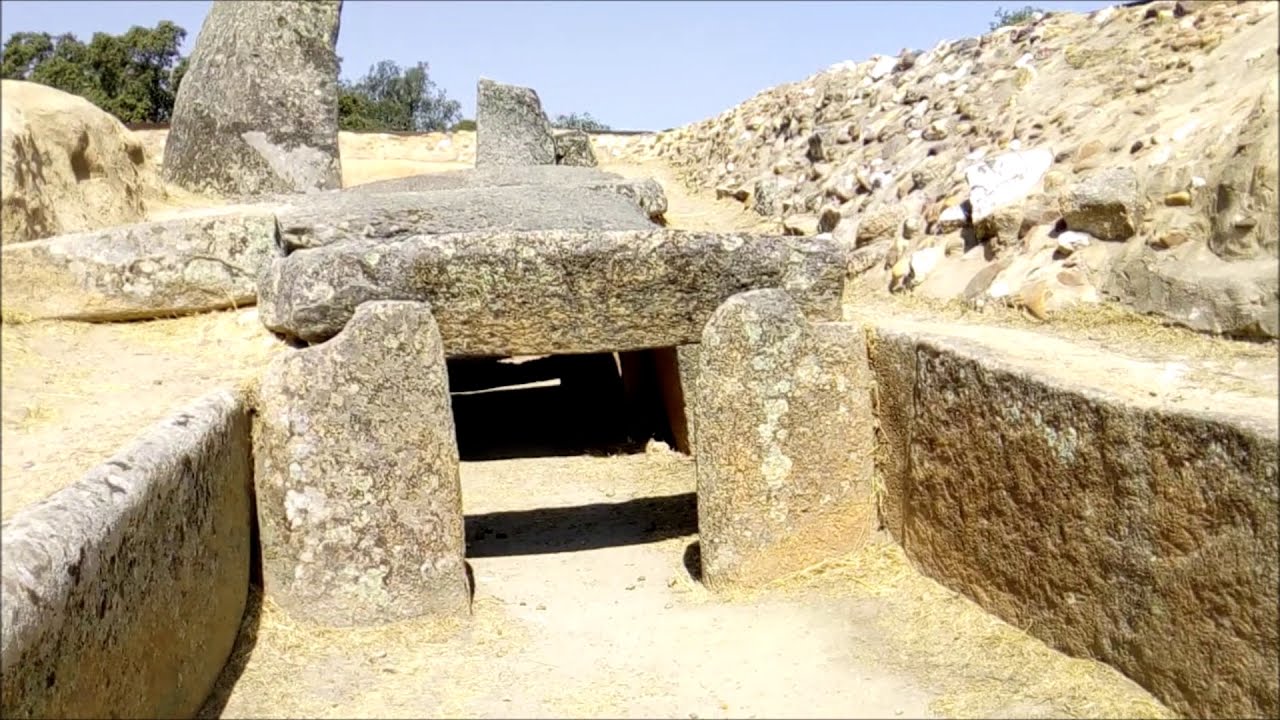 Dolmen de Lácara. Megalito Prehistórico Extremadura. España