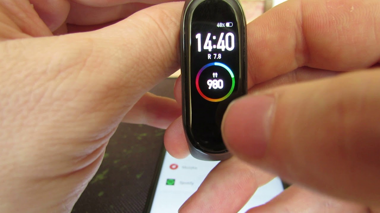 Xiaomi Mi Band 4 sterowanie muzyką ze smartfona