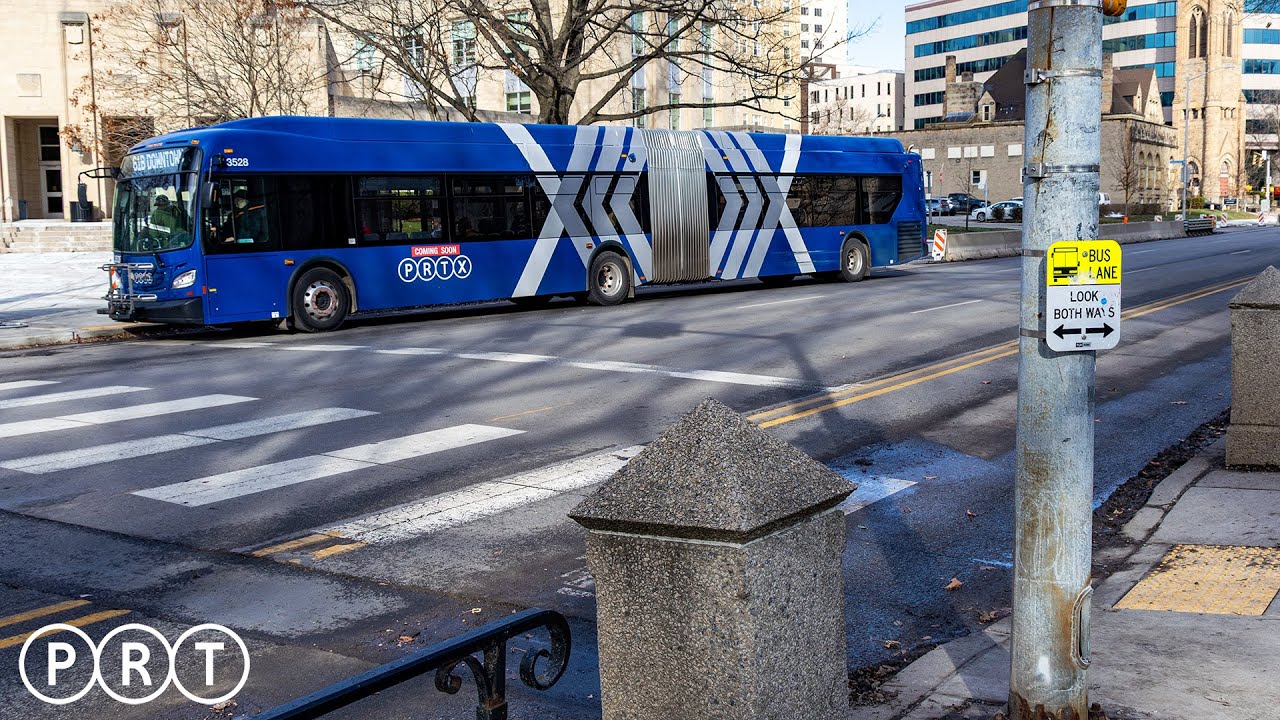 PRT перенаправляет автобусы, следующие в одном направлении, с Пятой авеню на Форбс-авеню в Окленд...