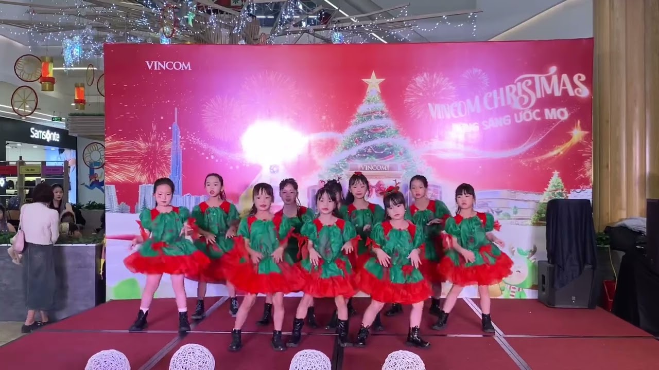 Nhảy Hoà nhịp Giáng Sinh🎄CLB Cầu Vồng