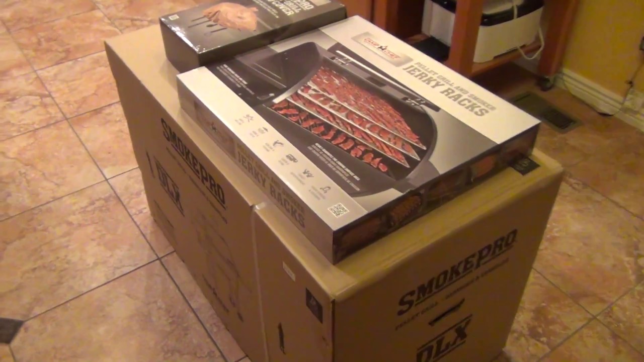 Camp Chef Pro DLX - Smoker Unboxing & Setup