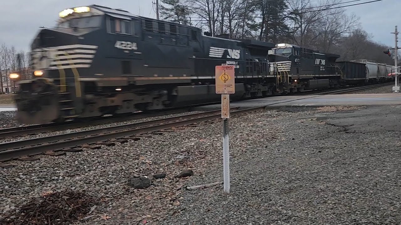 NS AC44C6M 4224 w/ Awsome K5HL leads NS 13R.