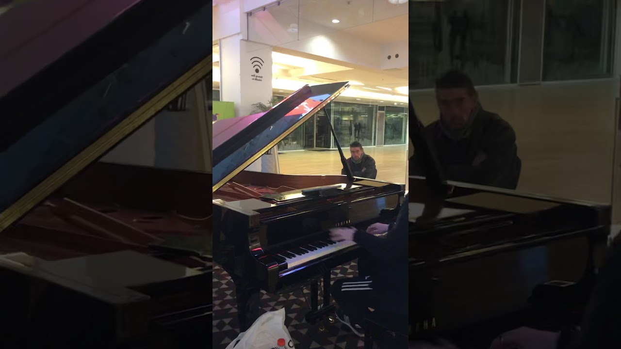 Un moment incroyable La foule Édit piaf. #piano #musique