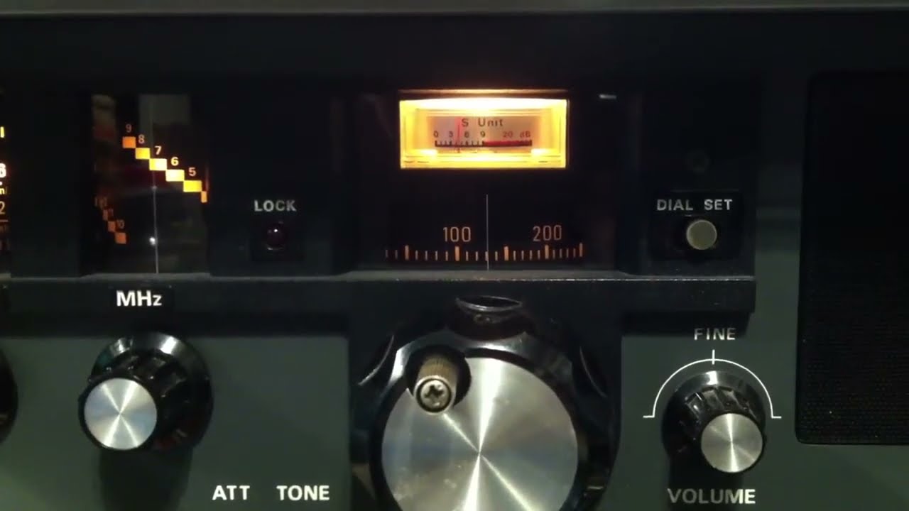 Yaesu FRG-7 vs Icom IC-R75 on 40 meters LSB