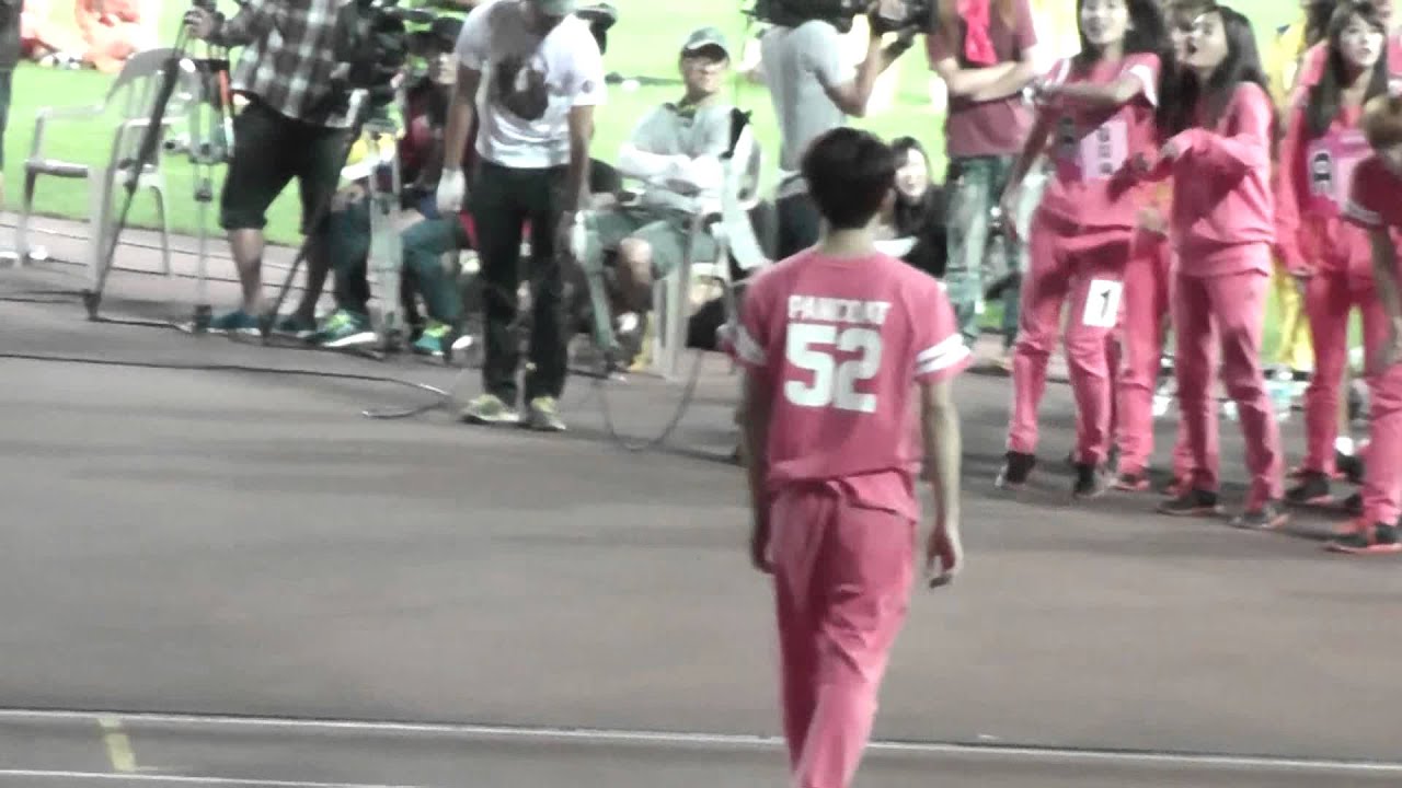 20130903 Men's High Jump EXO TAO @ Idol Sports Athletics Championships