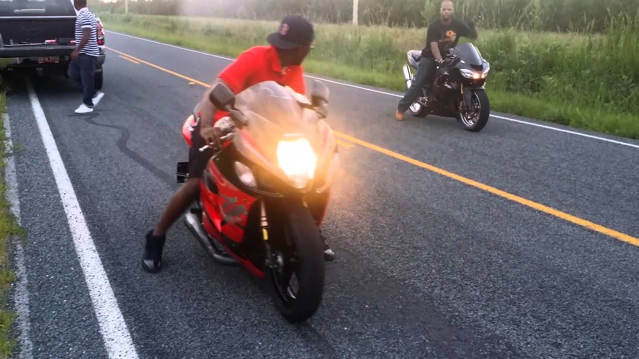 Back road racing. Zx10 vs suziki hayabusa 1300