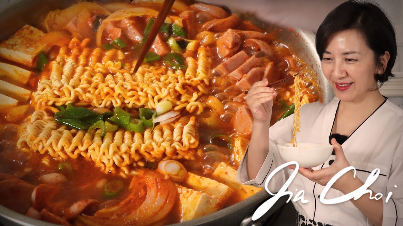 Budae Jjigae / Острая тушеная колбаса от шеф-повара Цзя Чоя