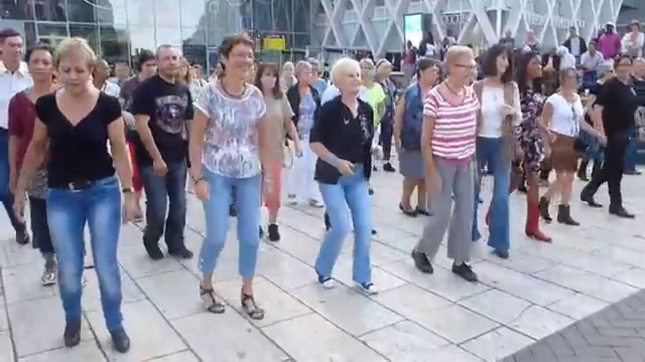 La Défense Parvis 15 Août 2015