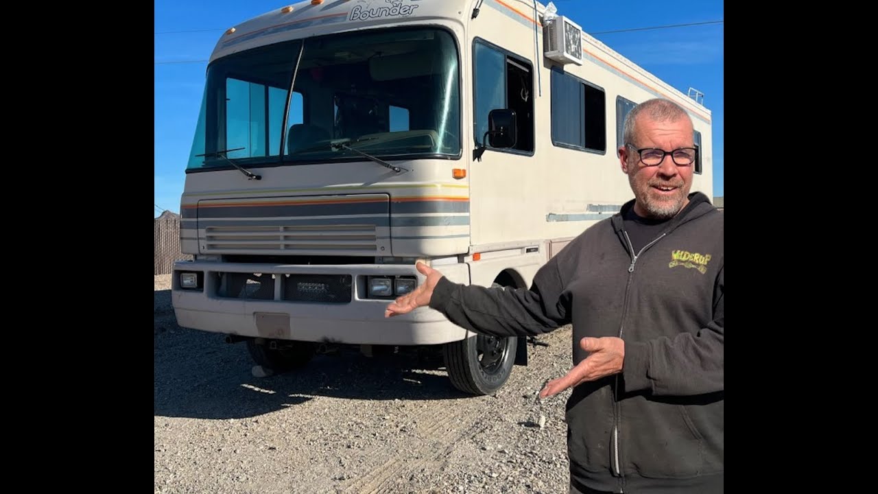 This Motorhome is a Disaster!